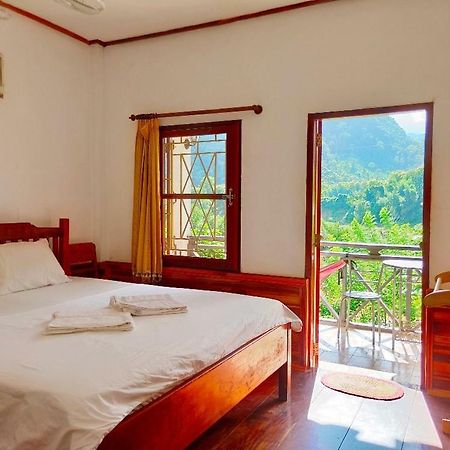 Muang Ngoi Sunset Bungalows & Gh מראה חיצוני תמונה