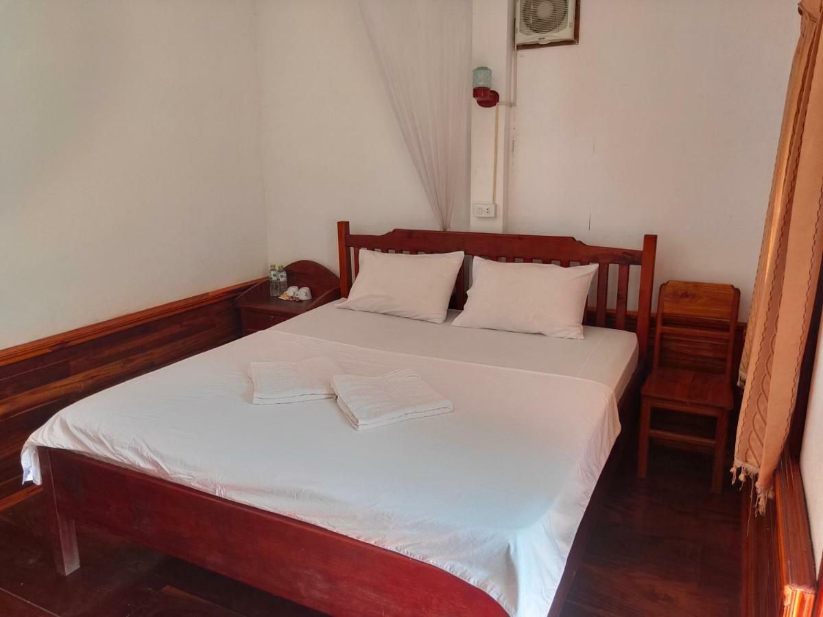 Muang Ngoi Sunset Bungalows & Gh מראה חיצוני תמונה