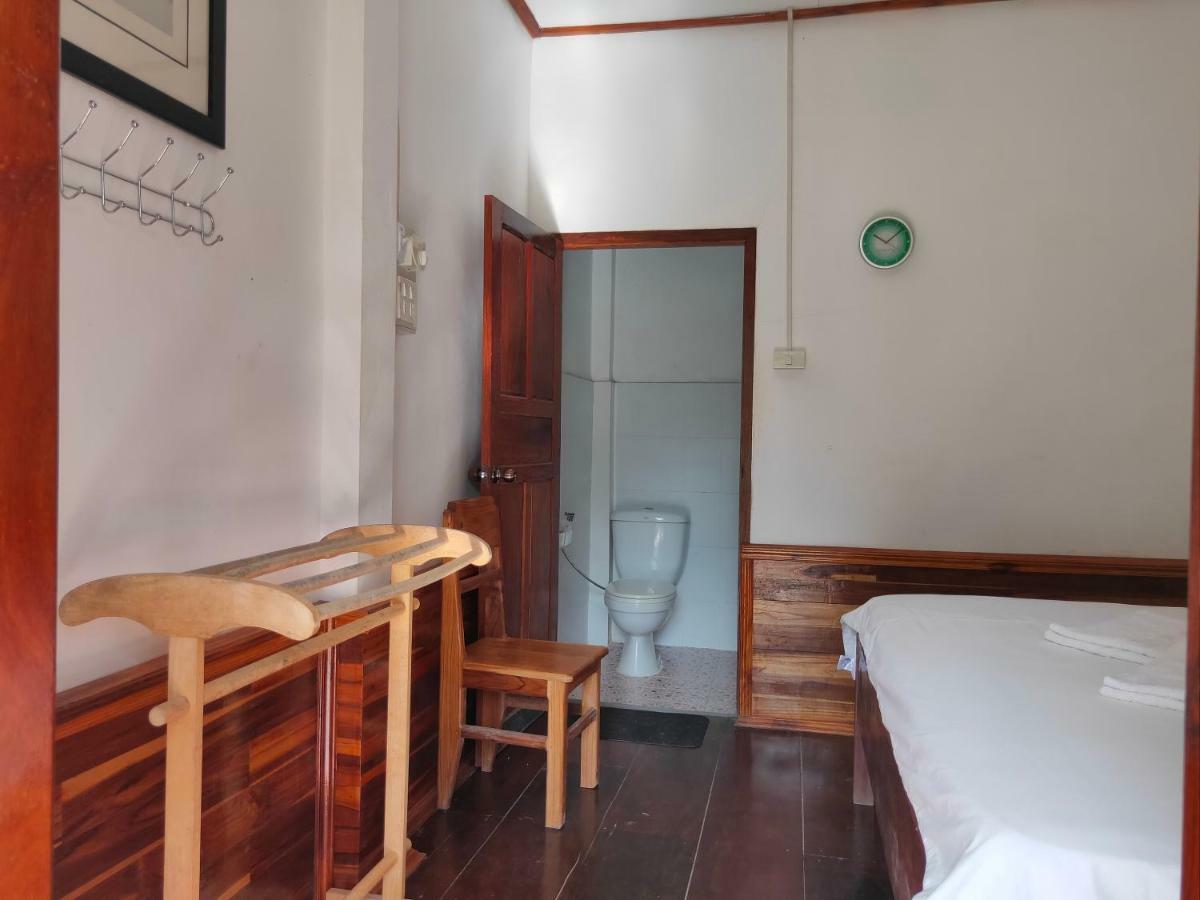 Muang Ngoi Sunset Bungalows & Gh מראה חיצוני תמונה