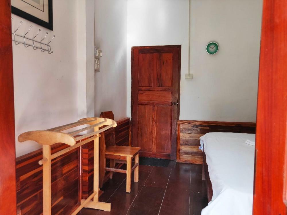 Muang Ngoi Sunset Bungalows & Gh מראה חיצוני תמונה